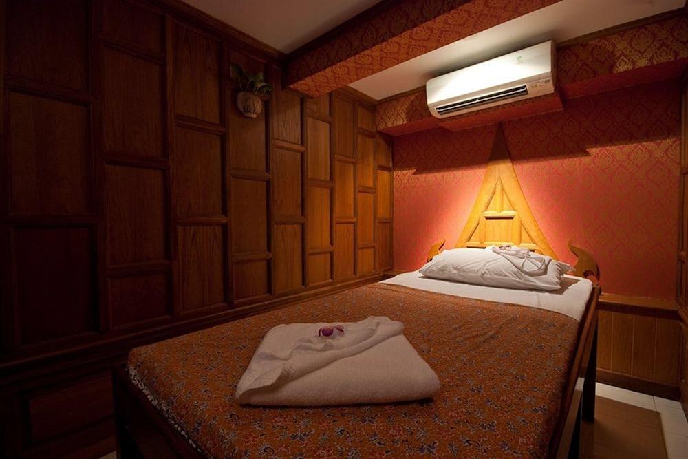 Golden House Bangkok - Treatment Room
