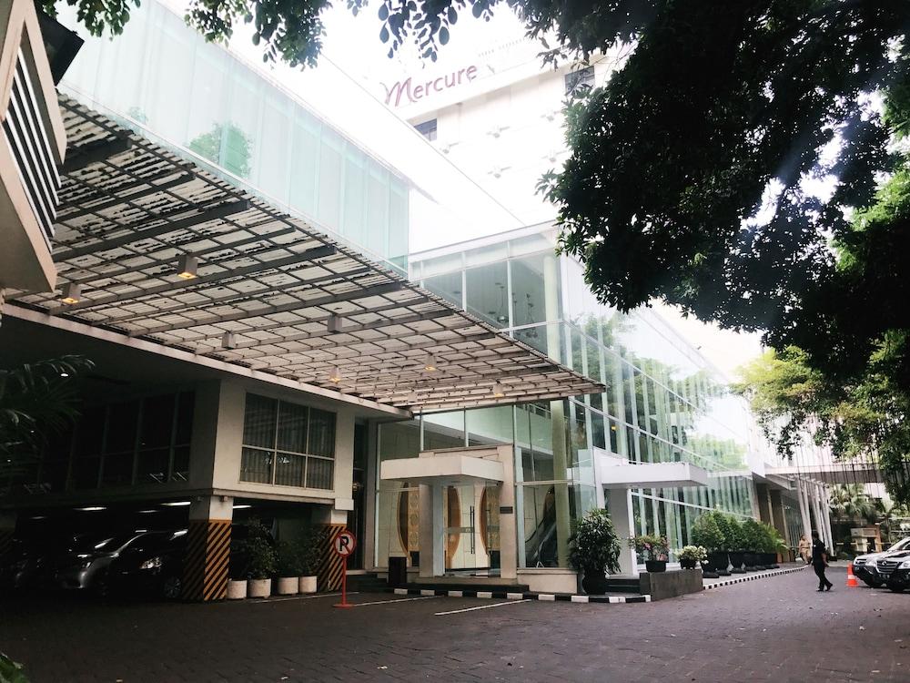 Mercure Surabaya Grand Miram - Exterior
