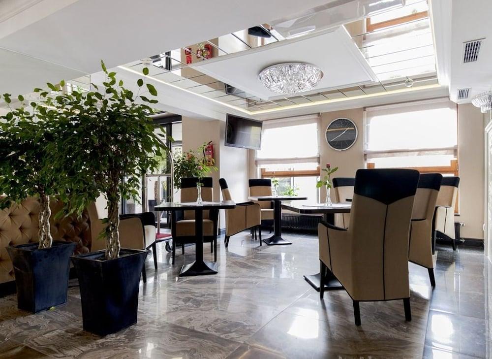 M Hotel Sosnowiec - Lobby Lounge