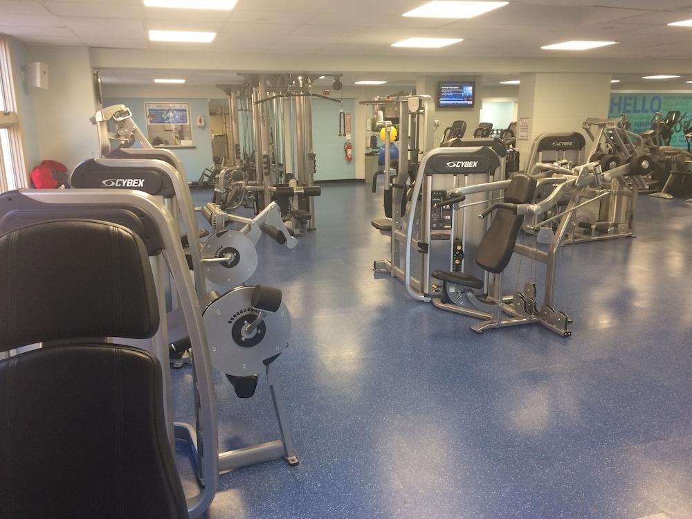 The Constitution Inn - Fitness Facility