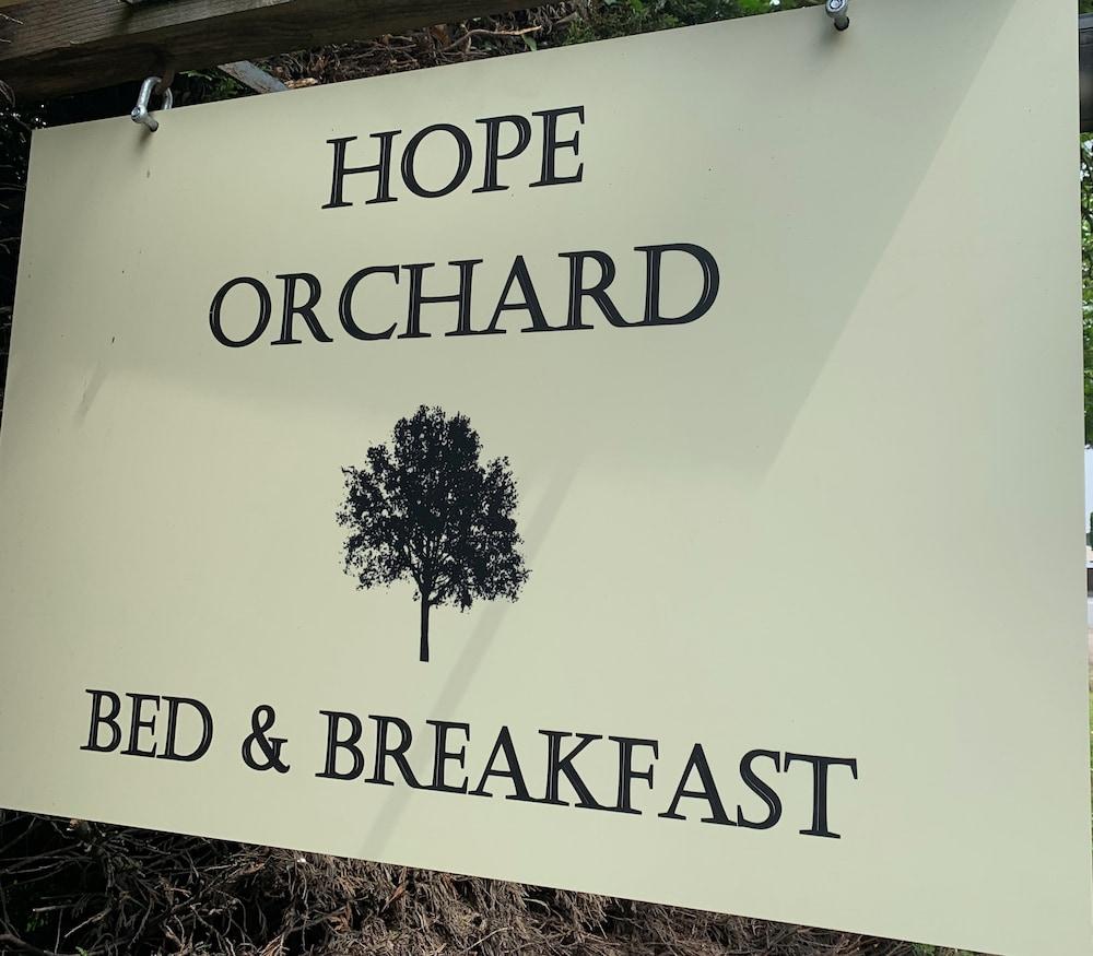 Hope Orchard Bed & Breakfast - Exterior