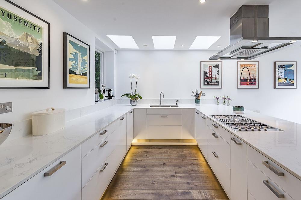Sublime Hampstead Home - Private Kitchen