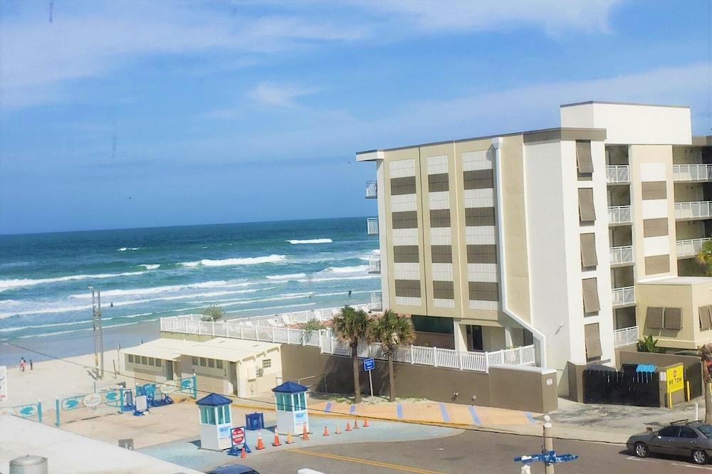 Ocean View Condo Daytona Inn - Featured Image