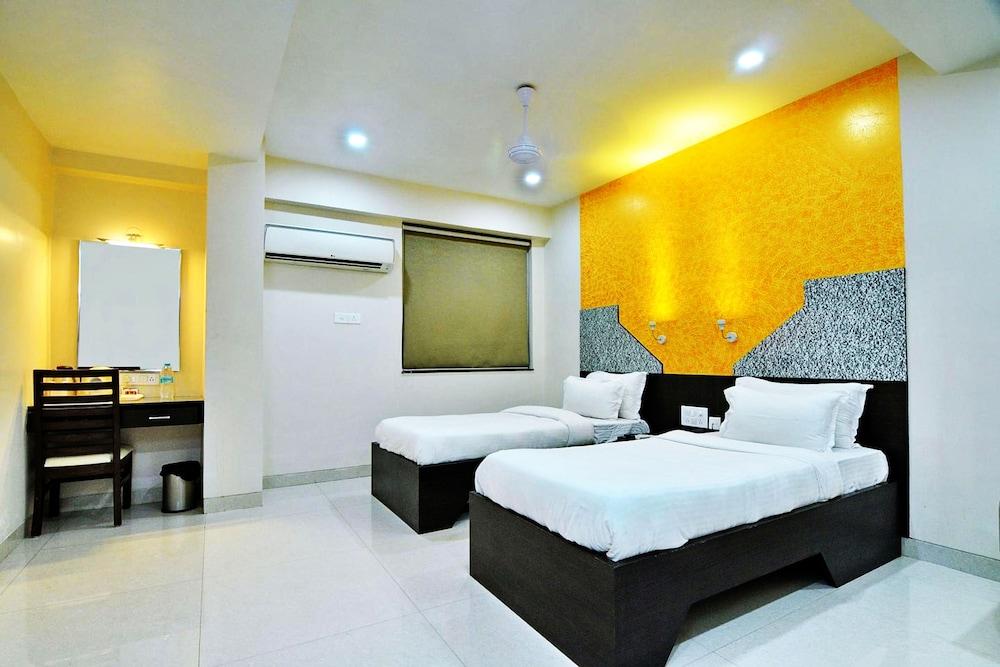 Savera A Business Luxury Hotel - Featured Image