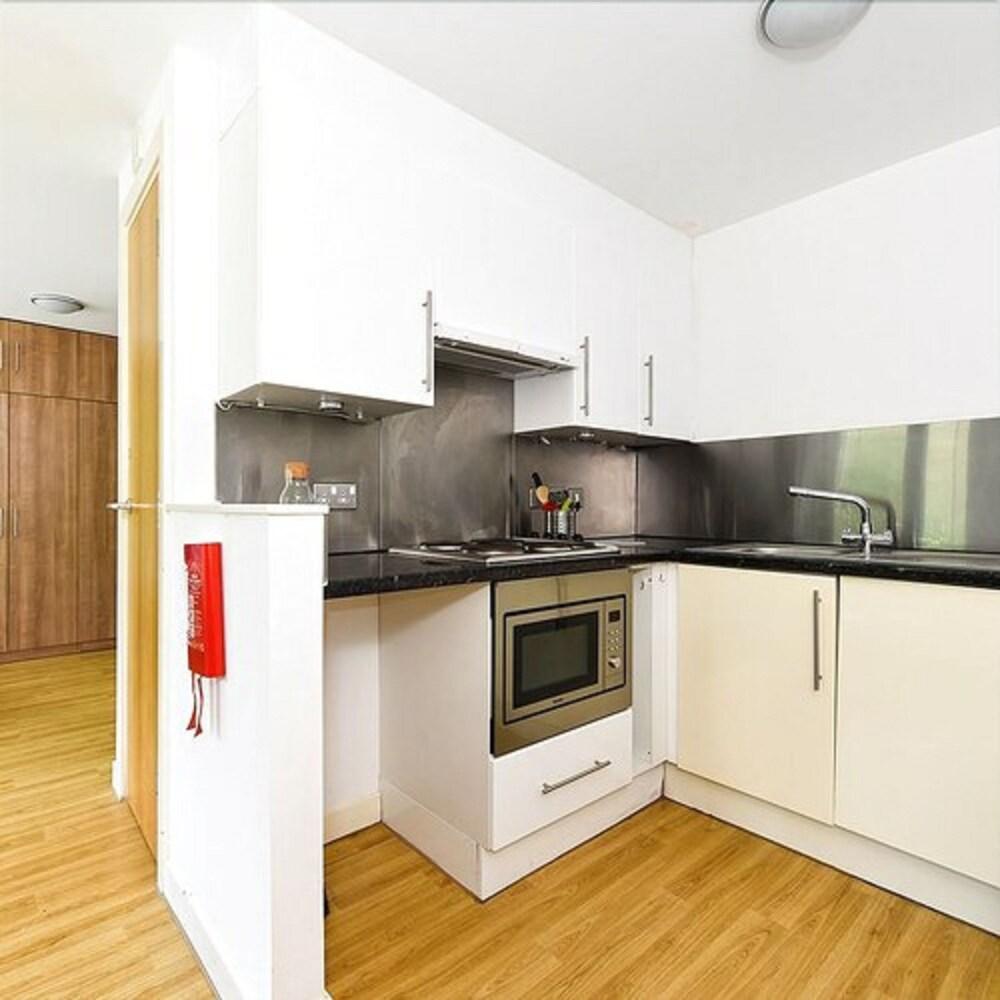 Panmure Court - Campus Accommodation - Private Kitchenette
