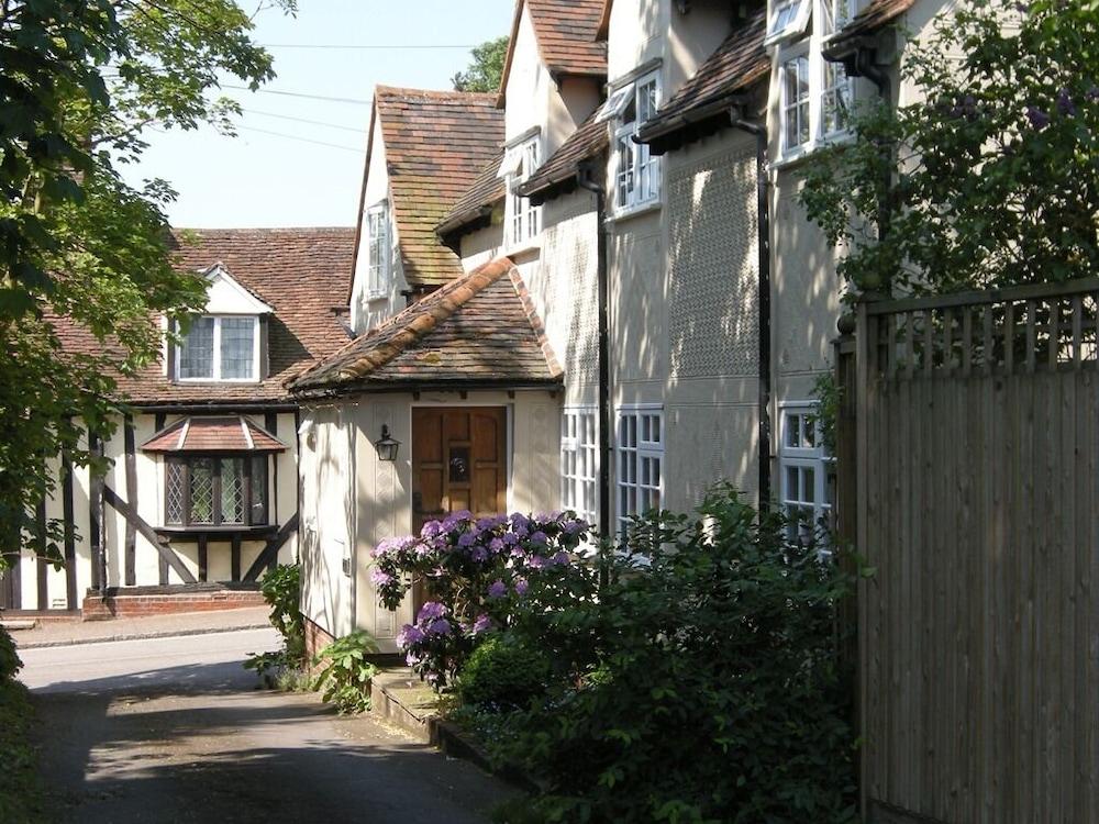 Motts Cottage - Exterior
