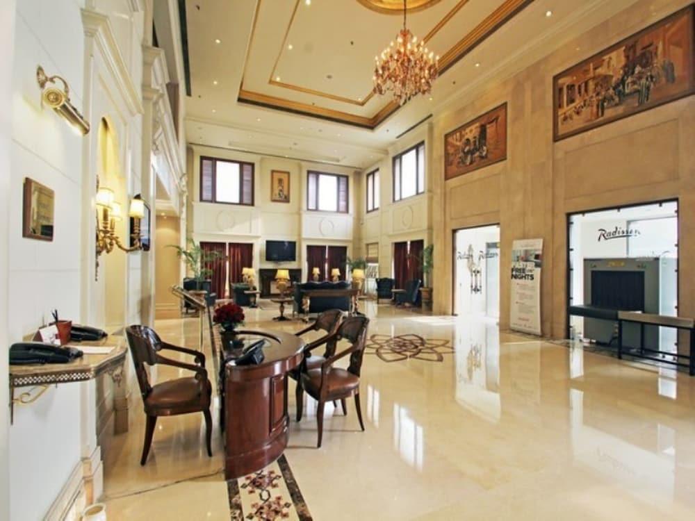 Radisson Hotel Jalandhar - Lobby