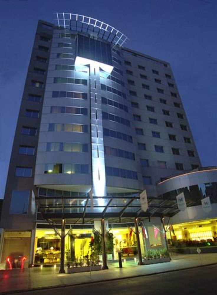 Plaza Real Suites Hotel - Featured Image