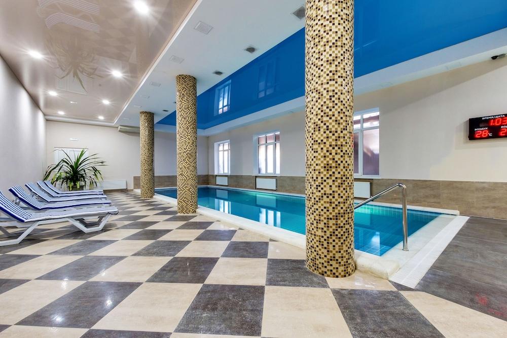 فندق تريامف - Pool