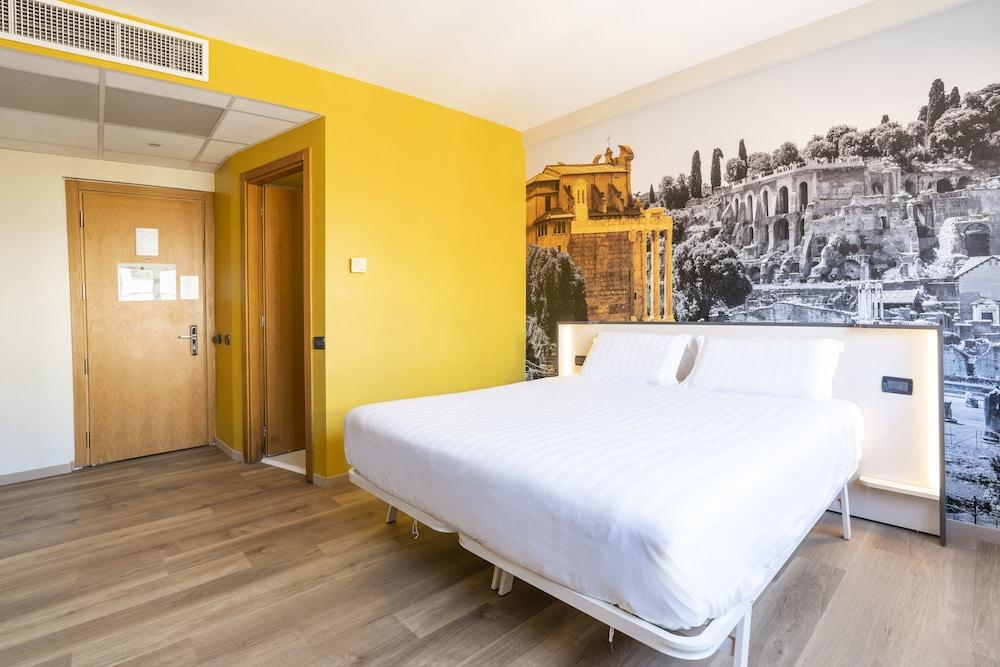 B&B Hotel Roma Tuscolana San Giovanni - Room