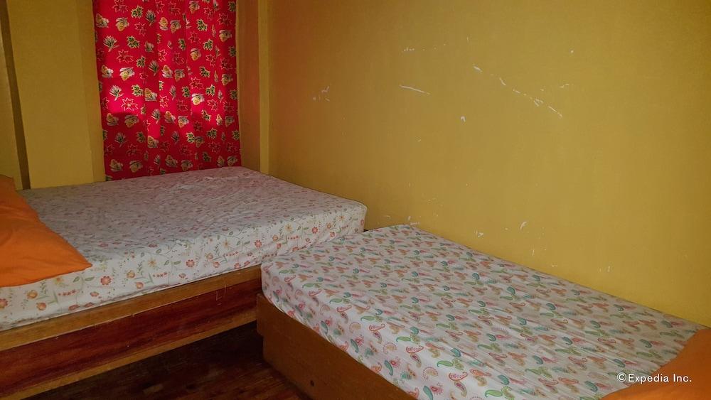 Baguio Tiptop Vacation Homes - Room