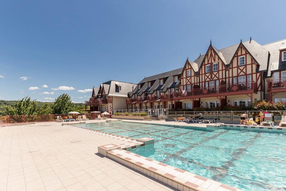 Résidence Premium & Spa Houlgate - Pierre & Vacances - Outdoor Pool