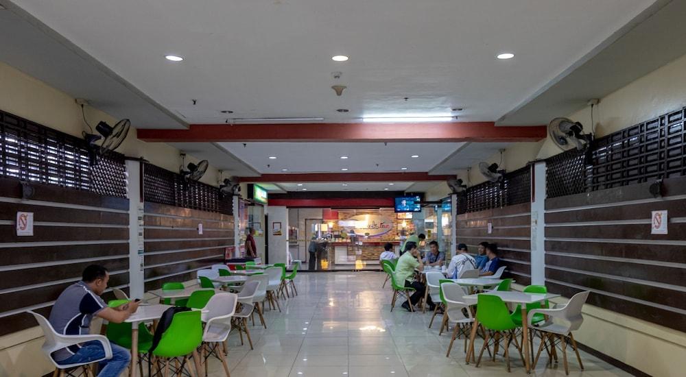 RedDoorz Check Inn Bacolod - Interior Detail