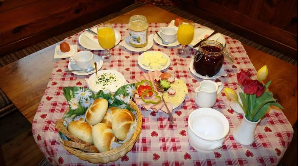 Brettmaisserhof - Breakfast Meal