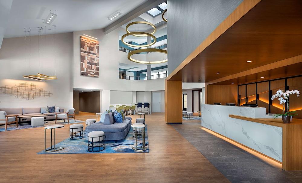 Sonesta Silicon Valley - Lobby Sitting Area