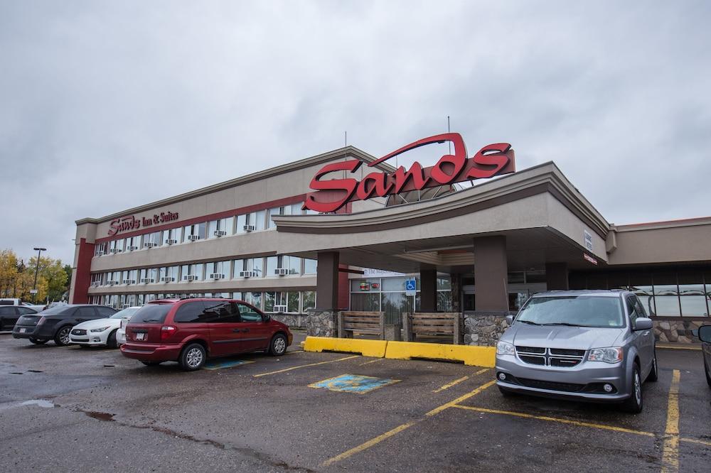 Sands Inn & Suites - Hotel Front