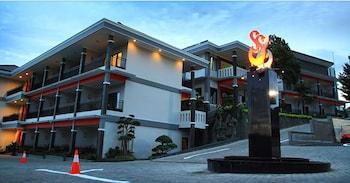 Grand Ussu Hotel & Convention - Property Grounds