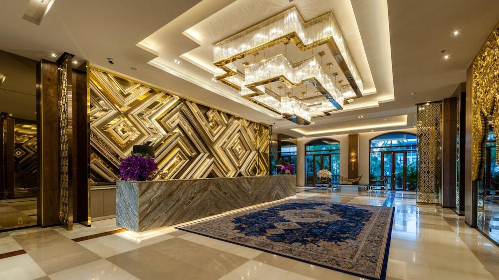Chatrium Hotel Royal Lake Yangon - Lobby