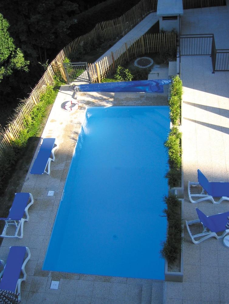Résidence Lagrange Vacances Les Arolles - Outdoor Pool