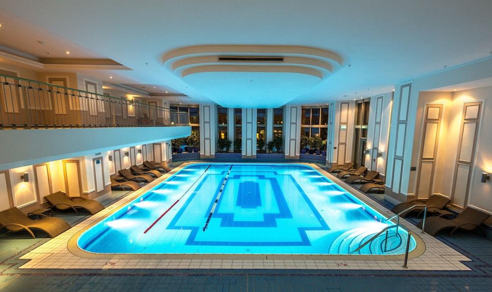 JW Marriott Bucharest Grand Hotel - Indoor Pool