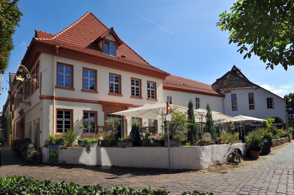 Hotel Zur Goldenen Krone - Featured Image