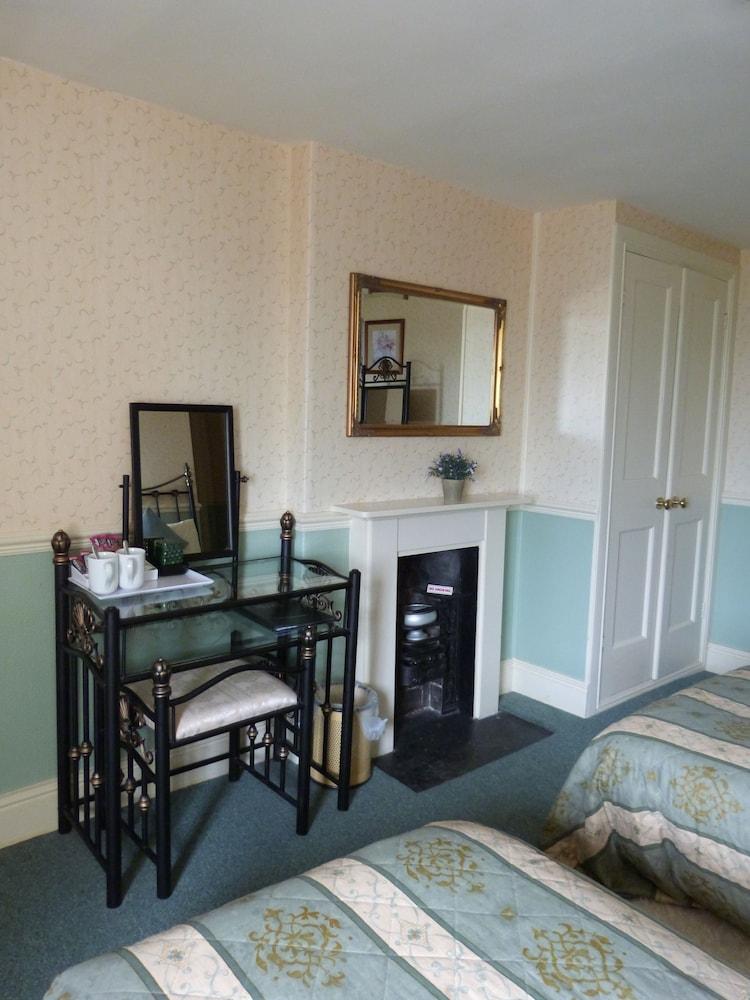 Edderton Hall Country House - Room