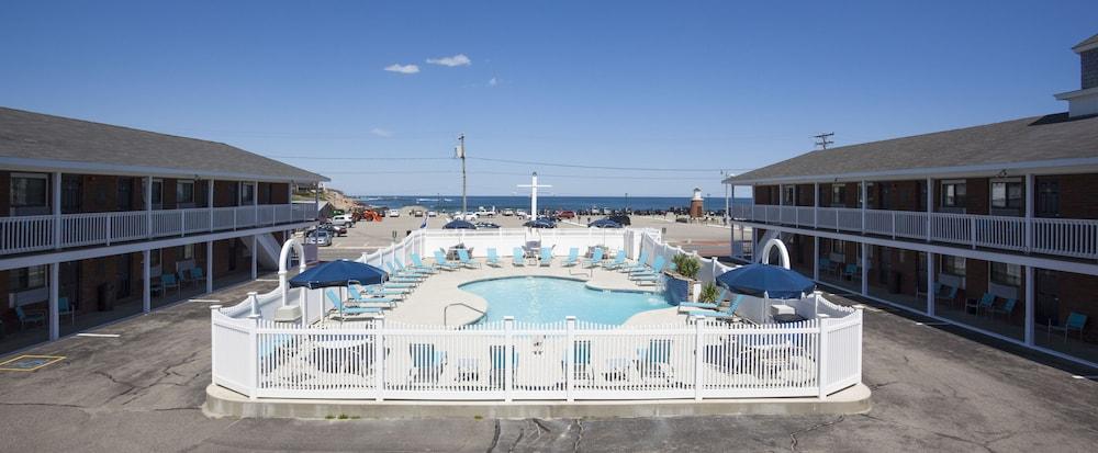 Sands by the Sea Motel - Outdoor Pool