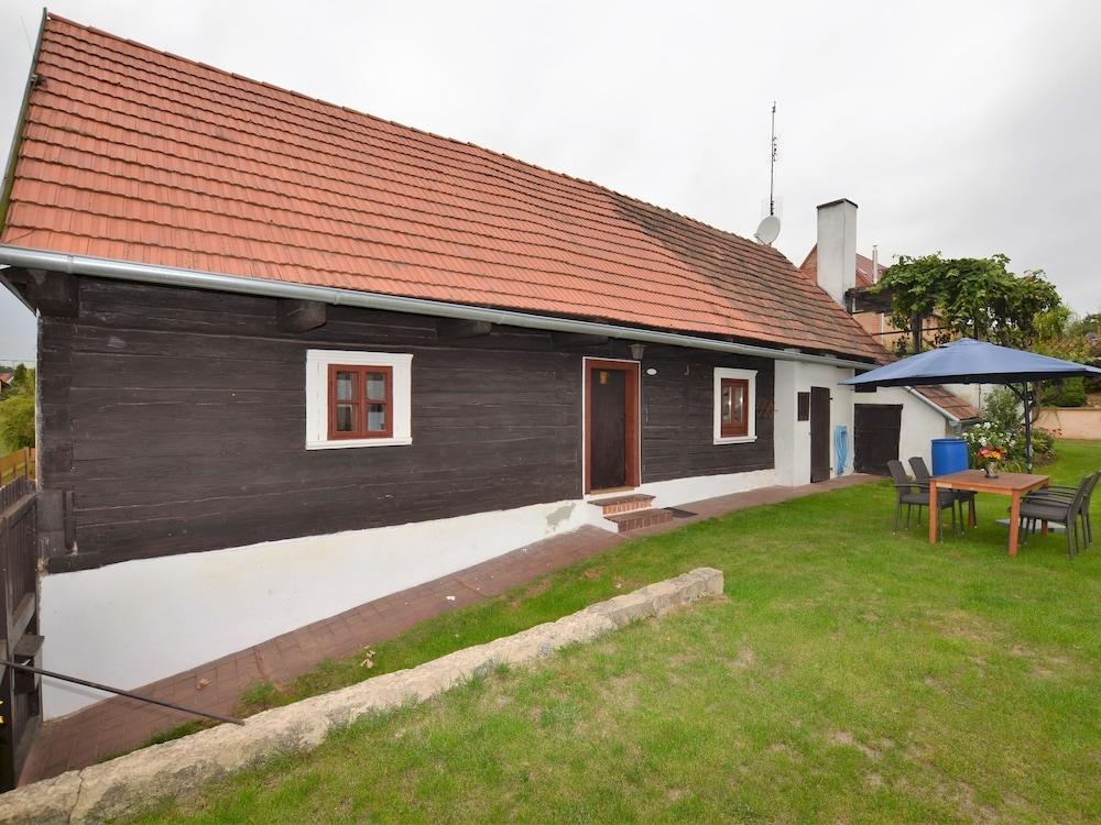Holiday Home in Petrohrad With Private Pool and Spacious Garden - Featured Image