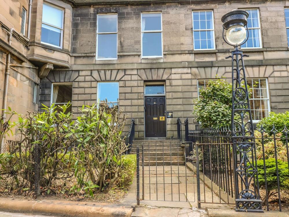 3 Lynedoch Place - Featured Image