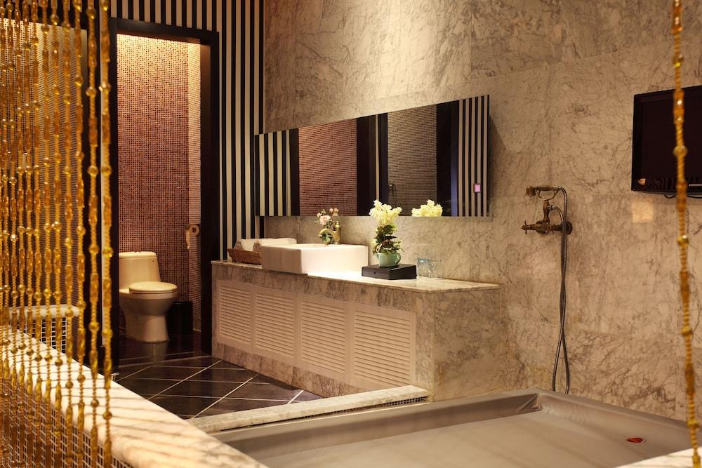Nanjing Vogue Boutique Motel - Bathroom