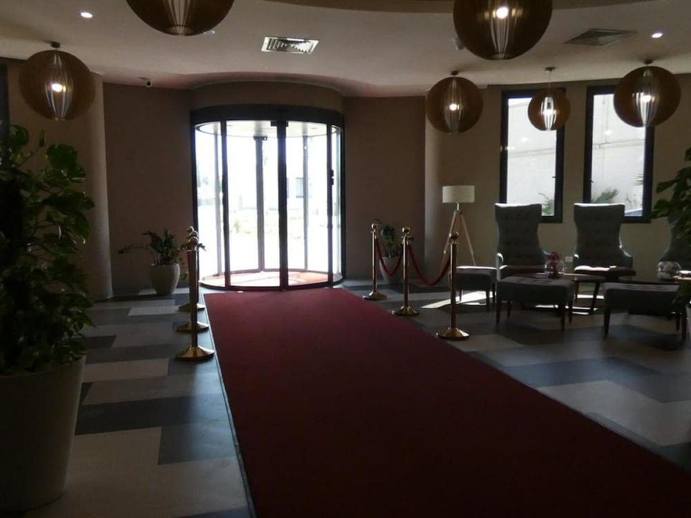 Le Zenith Hotel Oran - Lobby Sitting Area