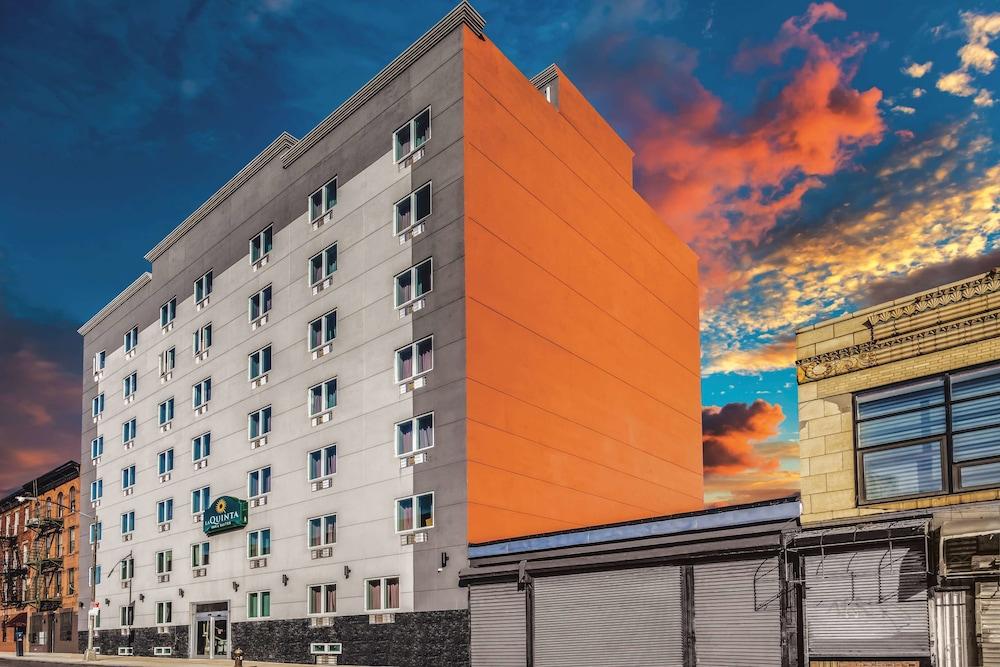 La Quinta Inn & Suites by Wyndham Brooklyn Central - Featured Image