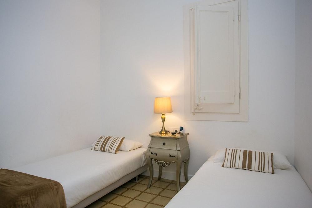 Beautiful Sagrada Familia Apartment - Room