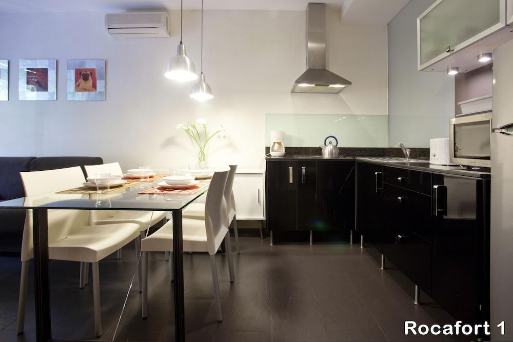 Espai Barcelona Rocafort Apartments - Living Area