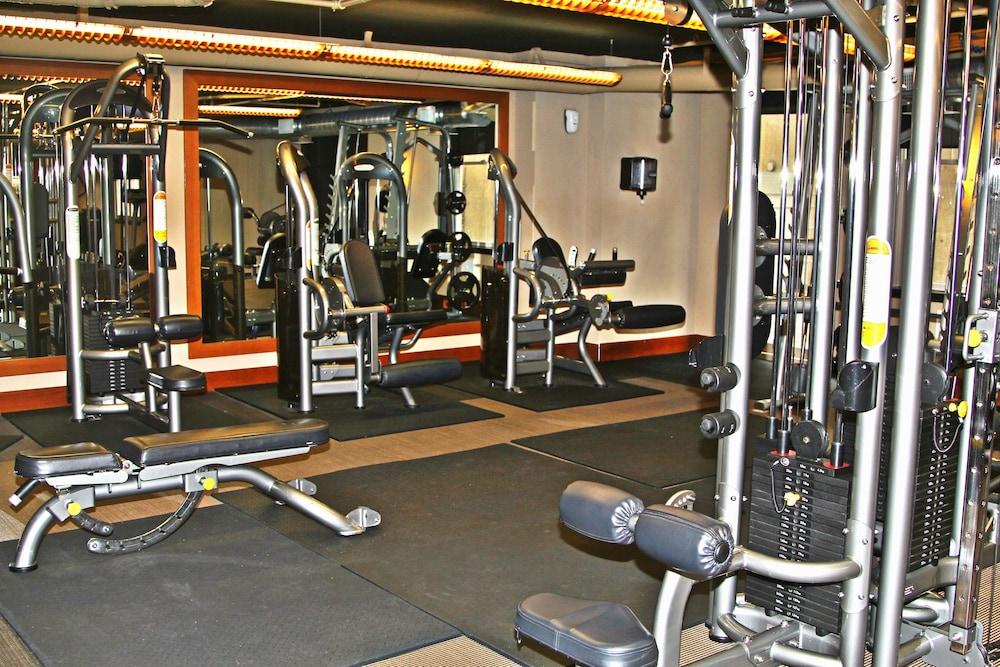 Weichert Suites at 2400 M Street - Fitness Facility