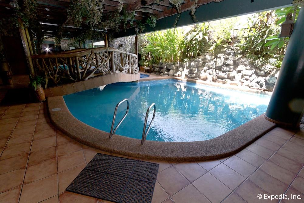 Crown Regency Residences - Cebu - Indoor Pool