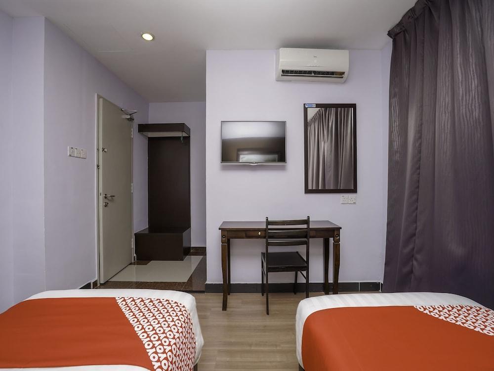 Get Inn Hotel Sendayan - Room