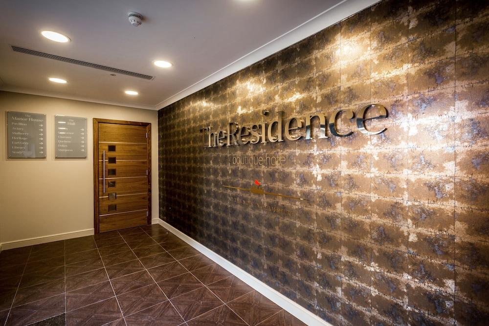 The Residence at The Nottinghamshire Golf & Country Club - Interior Entrance