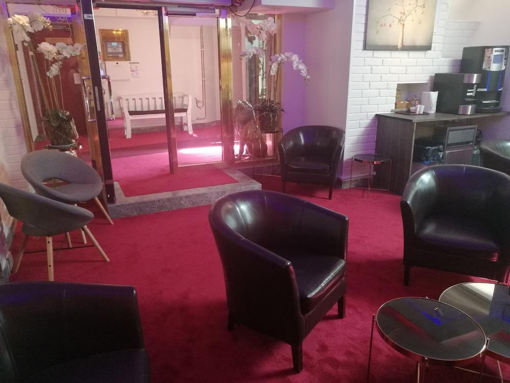 Stockholm Classic Hotell - Lobby Sitting Area