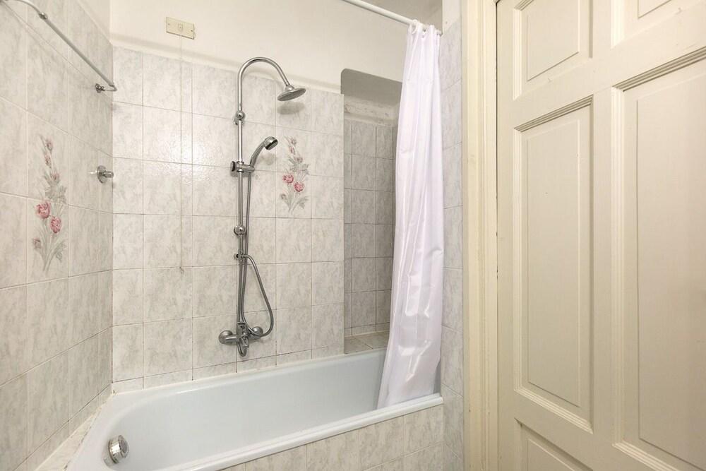 Impero House Rent - Bella Vista - Deep Soaking Bathtub