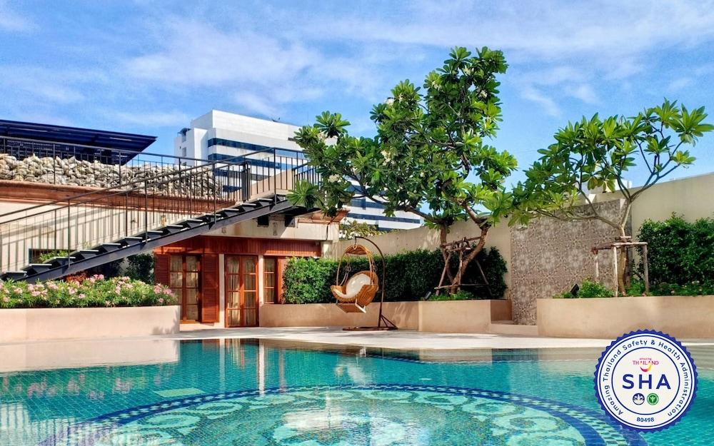 Evergreen Laurel Hotel Bangkok - Outdoor Pool