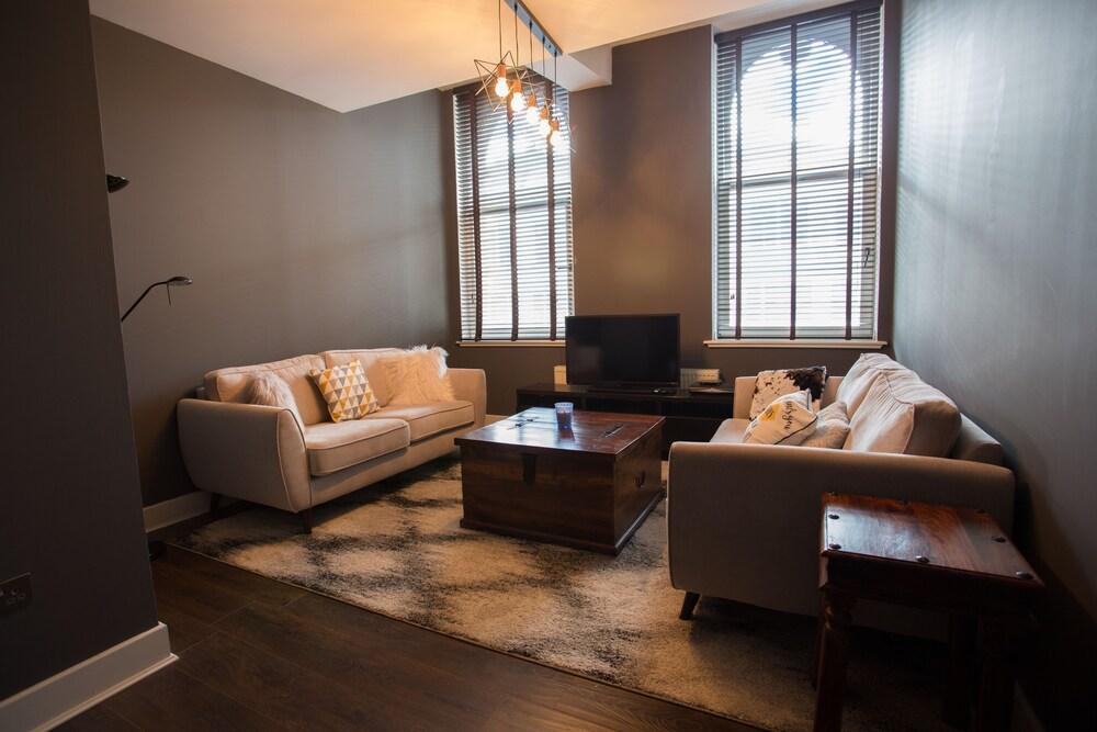 StayCentral Apartments - Buchanan Street - Living Room