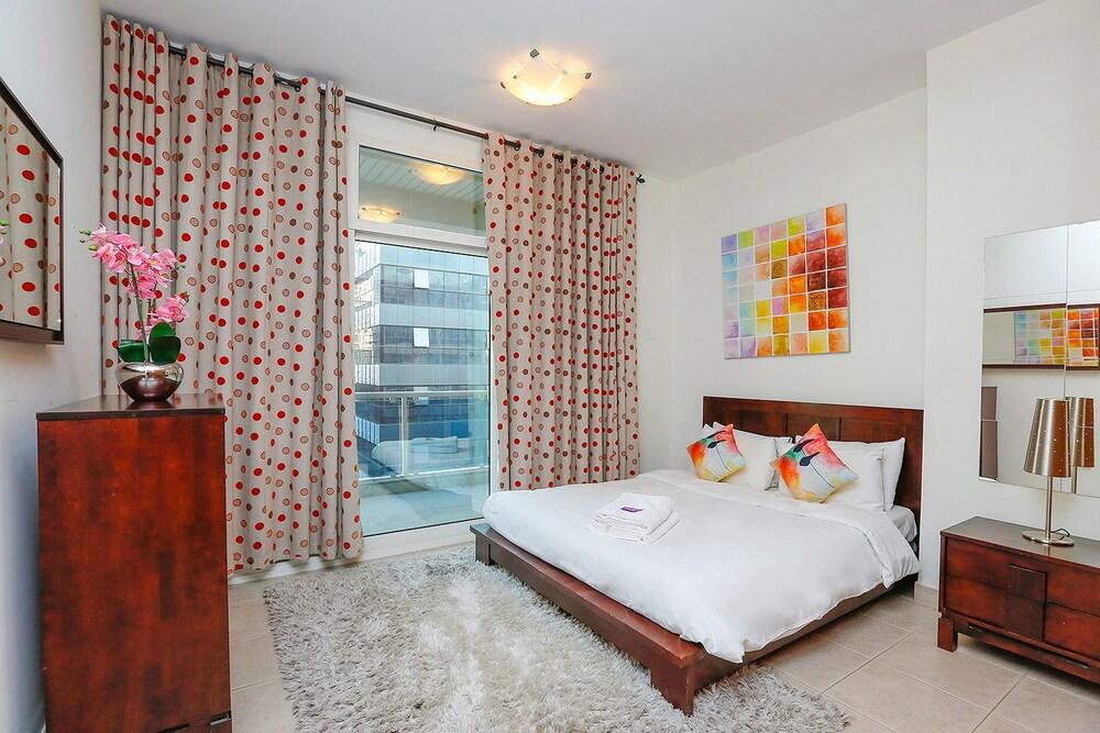 Kennedy Towers - Emerald Residence - Room