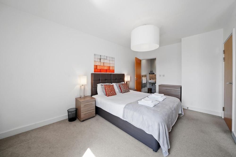 Kennet House Superior Serviced Apartment - Room