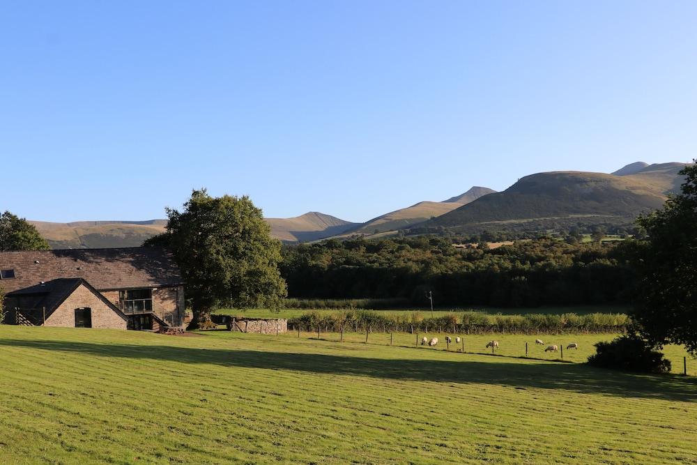 Hilltops Brecon Holiday Cottages - Featured Image