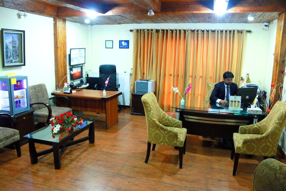 Hotel One Bhurban - Reception
