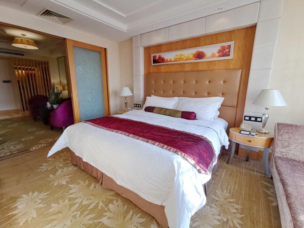 Beijing Lijingwan International  Hotel - Room