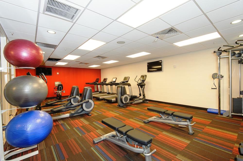 Courtyard New York Manhattan/Times Square West - Fitness Facility