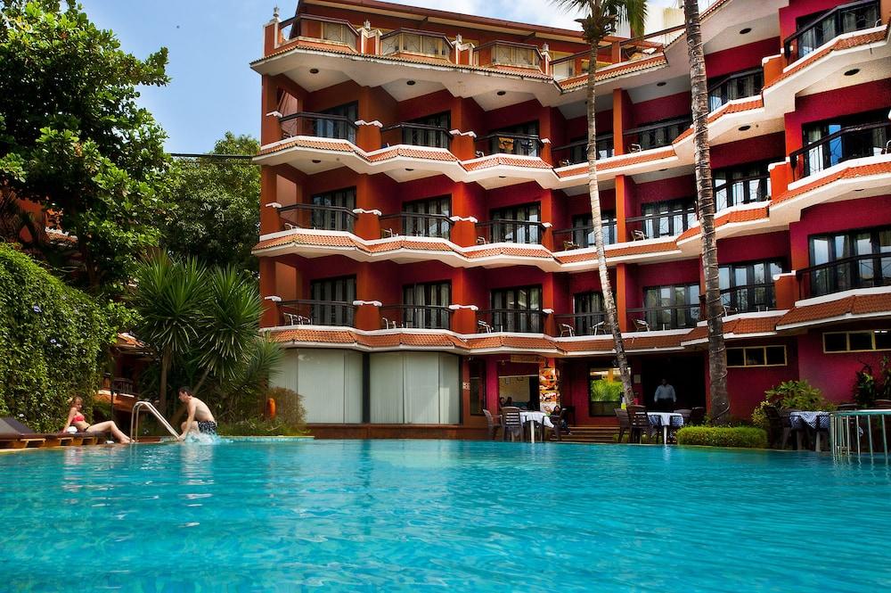 The Baga Marina Beach Resort & Hotel - Outdoor Pool