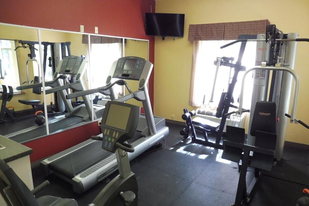 Red Roof Inn & Suites Galloway - Fitness Facility